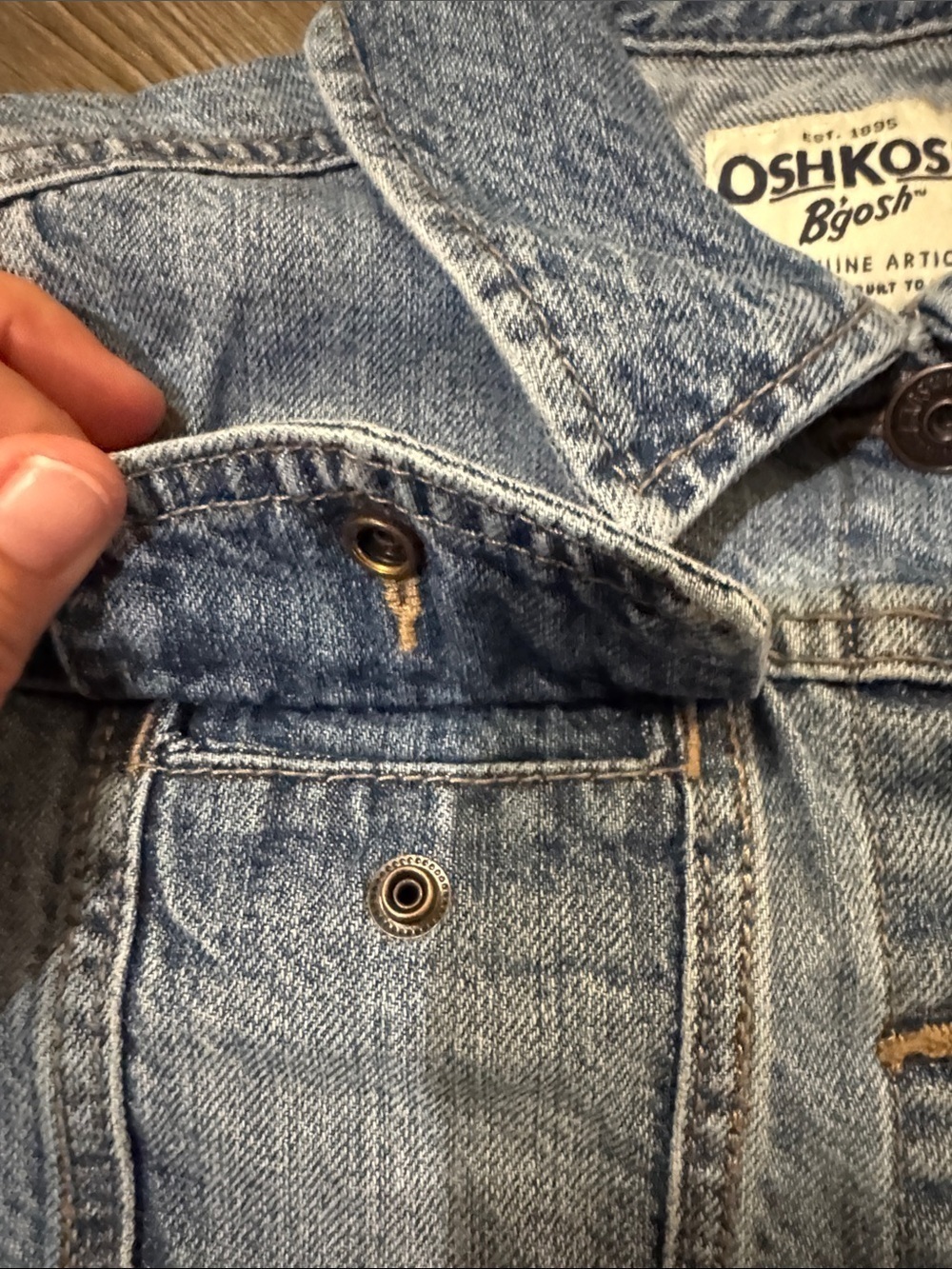 OshKosh B'gosh Light Blue Denim Jacket wish Snaps and Pockets. 12. Like New! - Picture 5 of 6